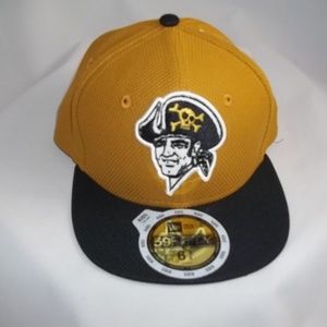 Pirates New Era Cap - Kids Size: 6 3/8, NWT